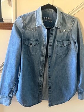 GAP 1969 Denim Studded Western Shirt/Jacket - Light Blue